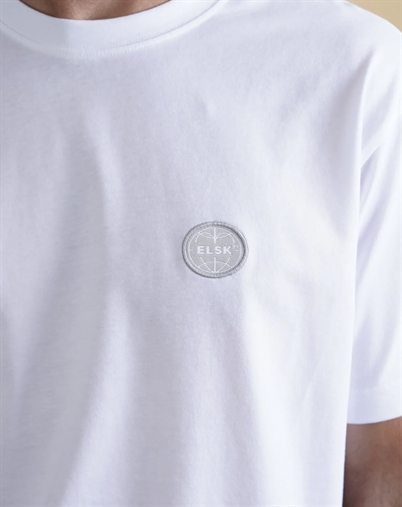 GLOBE BRUSHED TSHIRT
